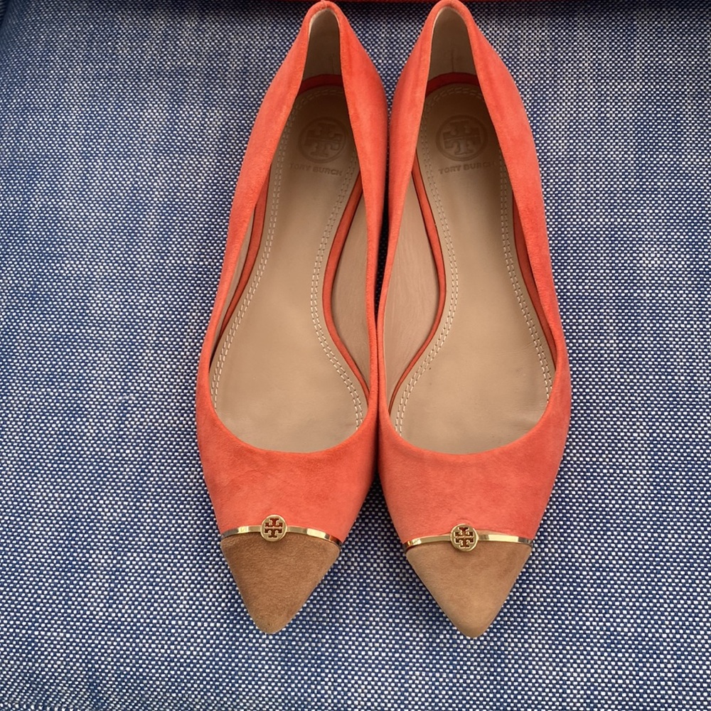 TORY BURCH ORANGE/TAN SUEDE FLATS - Picture 5 of 11
